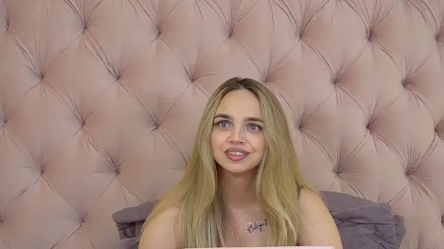 AnitaVenture Chat XXX live