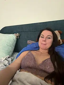 marikyz888 Adlı Modelin Canlı XXX Sohbeti