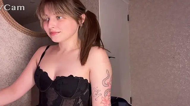 Touch_And_Run live XXX chat