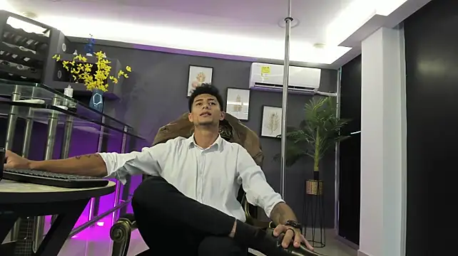 MaxiimoRomano_ 即時 XXX 聊天