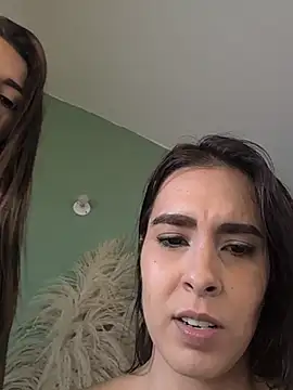 دردشة LatinaRoomies الجنسية المباشرة