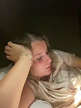 mewKate Adlı Modelin Canlı XXX Sohbeti