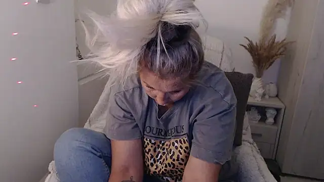 Czat XXX na żywo – Divineblond