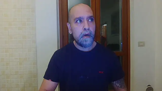 Chat XXX en directo de AMIRDIB2025