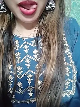Noor_Darliing Adlı Modelin Canlı XXX Sohbeti