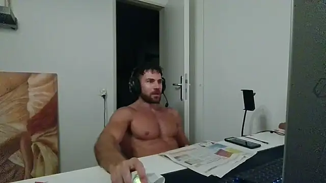 alpha-hunk – Naživo XXX chat