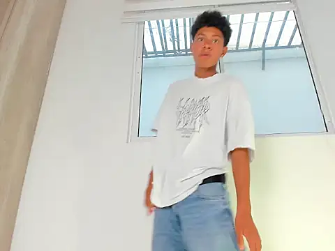 Taley_Carter Adlı Modelin Canlı XXX Sohbeti