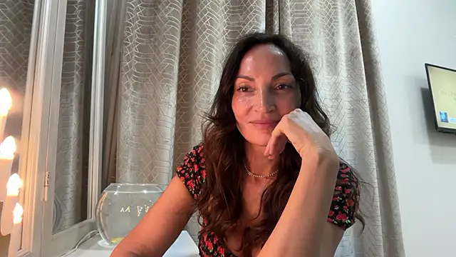 Erelvonan Live XXX chat