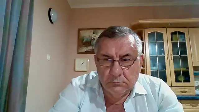 XXX chat uživo modela machomale3