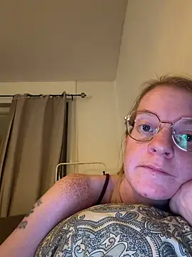 jannis1992 live XXX chat