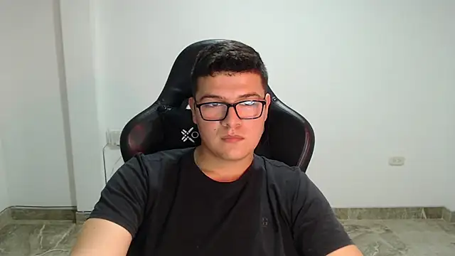 Chat +18 de Plug_Control ao vivo