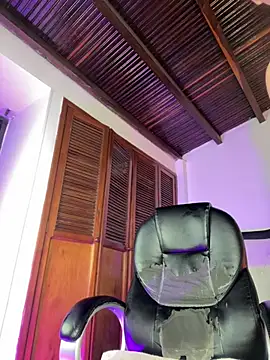 Samir_bear live XXX chat