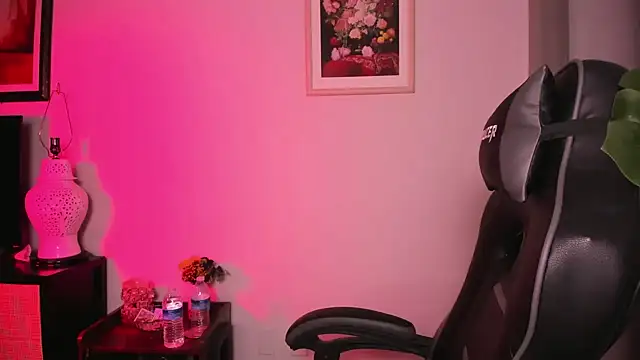 MelroseStrip XXX чат на живо