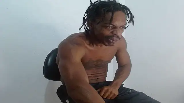 Larry-n-clouds Chat XXX live