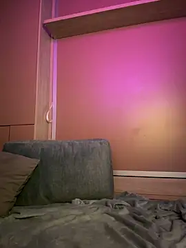 XXX chat uživo modela dani-nari