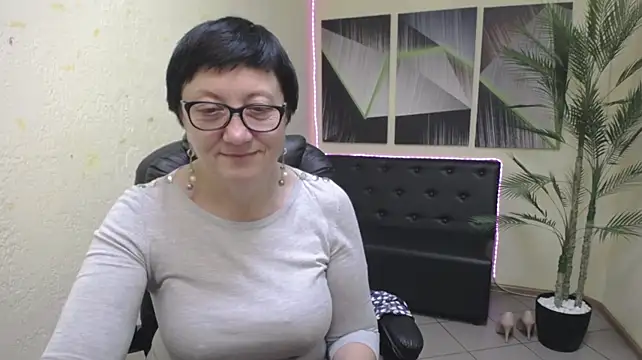 EmilyL0ve 라이브 XXX 채팅