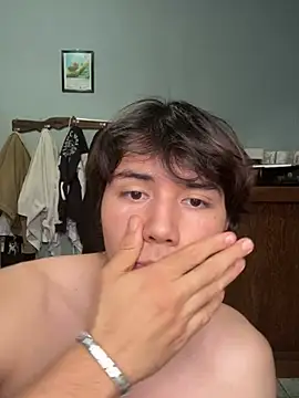 Aar_guts' Live XXX Chat