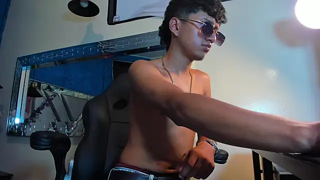 Mr_Dylan1 Chat XXX live