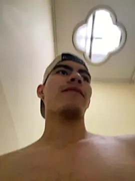 Alejandro_vega_'s Live XXX Chat