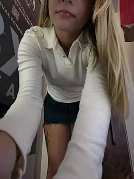 Missbella_ - Show titis