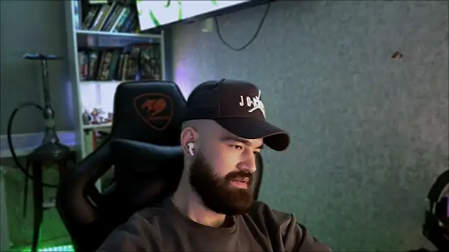 Chat XXX Live _Serious_Man