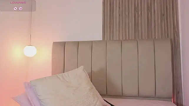 EvaaSinclair's Live XXX Chat