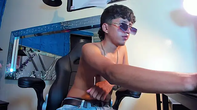Chatroom XXX en direct de Mr_Dylan1