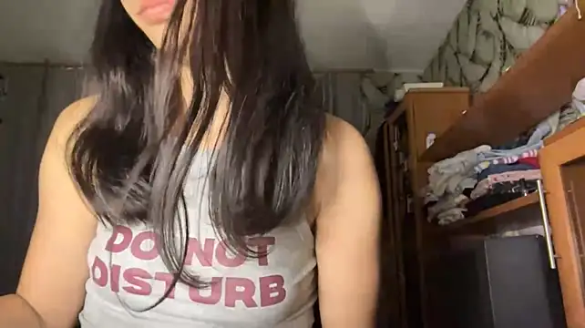 แชท XXX สดของ LilyMinimum