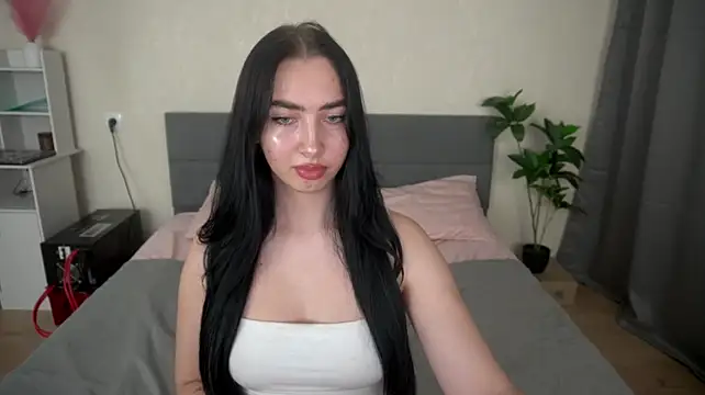 WildKittenX_ 라이브 XXX 채팅