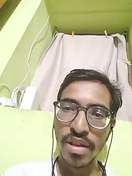 Show modela rahulpite na web-kameri