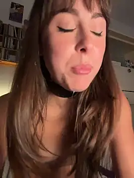 Angelene503 - HUGE dildo in pussy