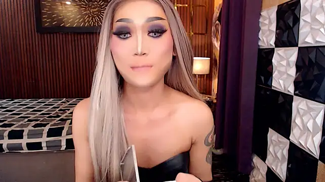 IndestructibleLily Live XXX-Chat
