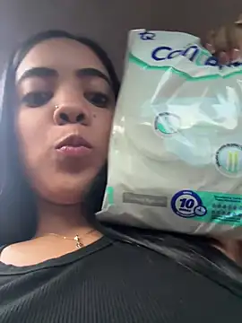 Chat XXX Live NAUGHTY_LITTLE_18