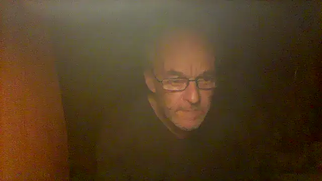 nice6incs Show in webcam