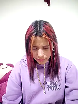Chatroom XXX en direct de Lya_Ross19