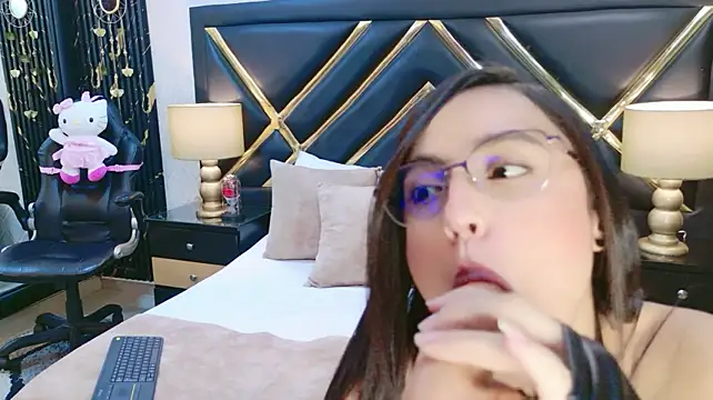 ZaharaBrendert - Cream on my boobs 😈