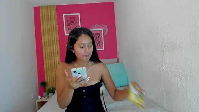 CataleiaLatin Live XXX-Chat