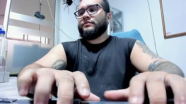 XXX chat uživo modela VINCEDMAGLIOO