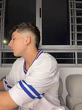 دردشة OLIVER_K الجنسية المباشرة