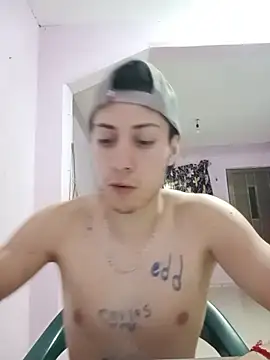 Carlitos7381 Live XXX Chat