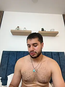 XXX chat uživo modela AmadeoWild