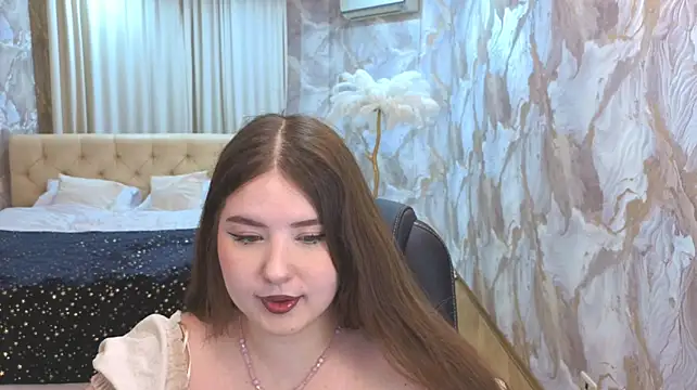 PixelGoddess Adlı Modelin Canlı XXX Sohbeti