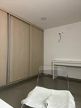 Curlyierr - UNDRESS AND GET NAKED
