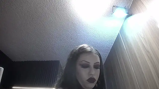 Belladonna_trix Chat XXX live