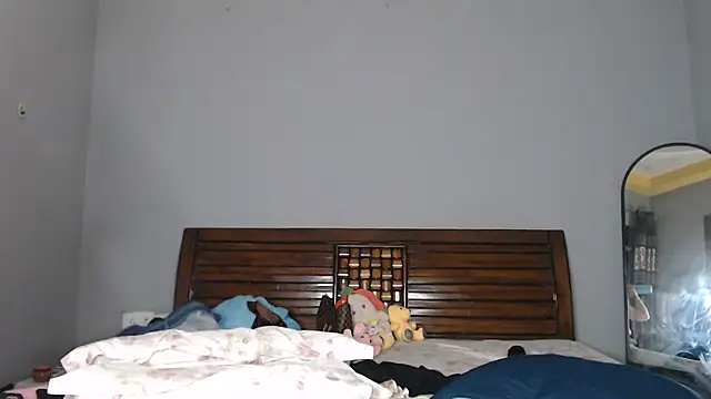 Virgin_AishaのライブXXXチャット