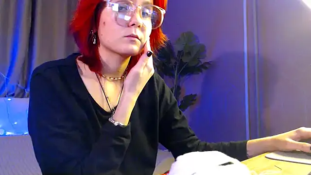 AuroraVance Adlı Modelin Canlı XXX Sohbeti