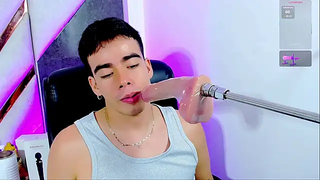Alejandro_karter18's Webcam Show