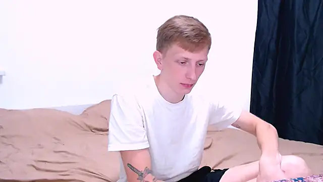 הופעת וובקאם של juliaanddima