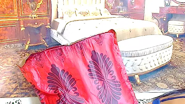 دردشة IndianSilkySpice الجنسية المباشرة
