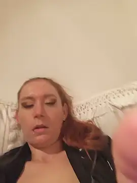 Онлайн чат XXX LadyDivineBTBF